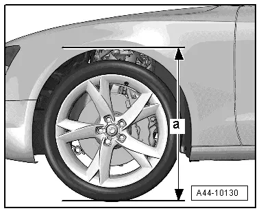 Audi Q3. A44-10130