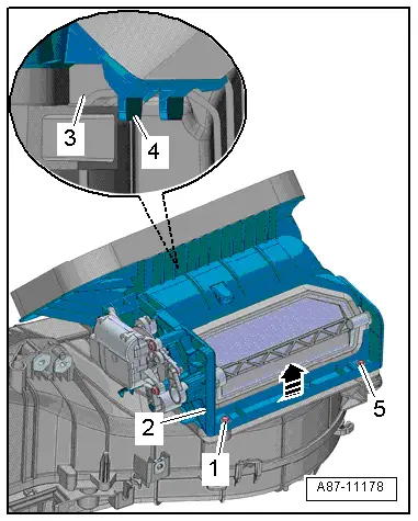 Audi Q3. A87-11178