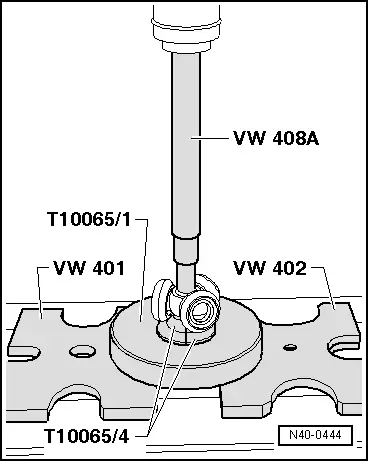 Audi Q3. N40-0444