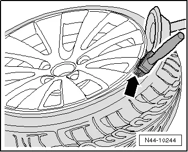 Audi Q3. N44-10244