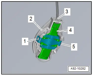 Audi Q3. A92-10282