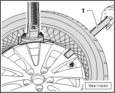 Audi Q3. N44-10248