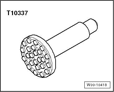 Audi Q3. W00-10418