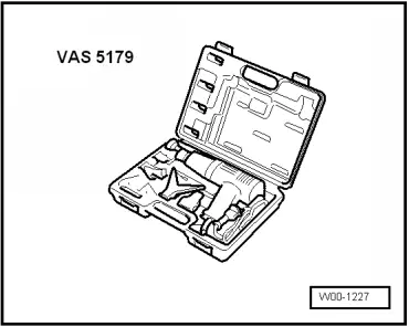 Audi Q3. W00-1227